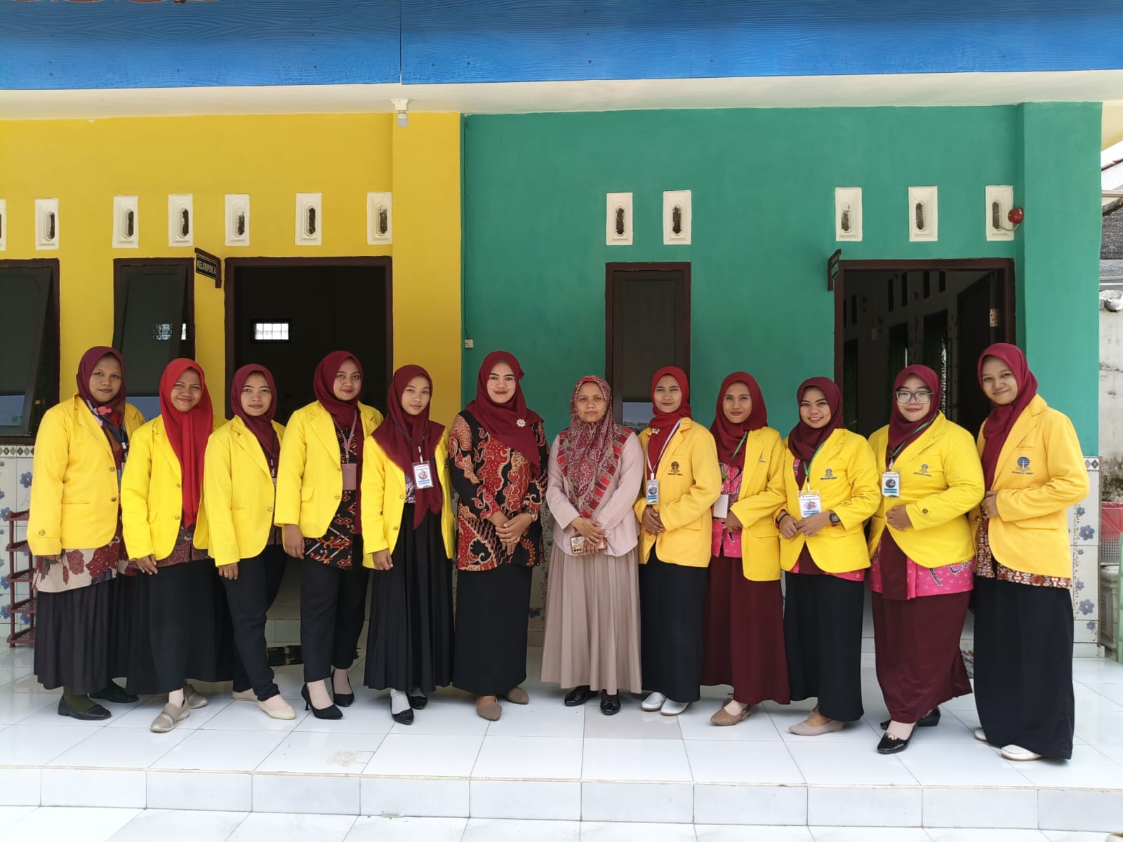 Gedung UT Pamenang